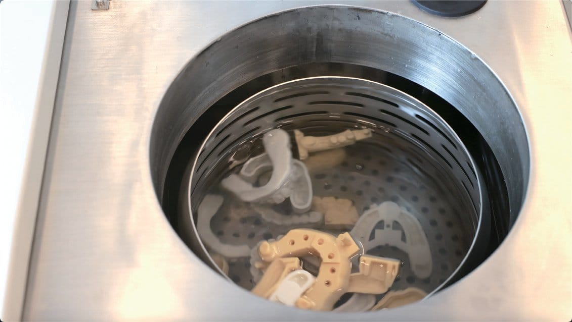 First cleaning stage